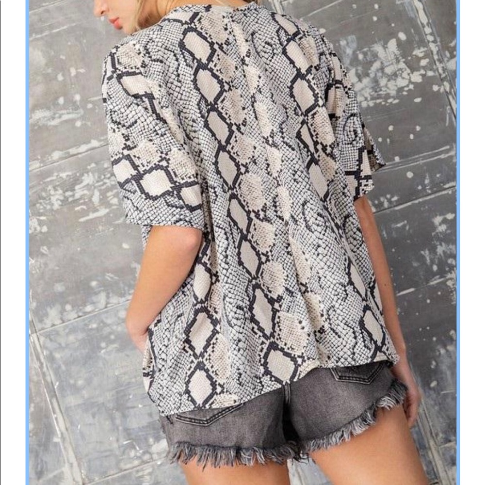 Snake skin top - Picture 2 of 3